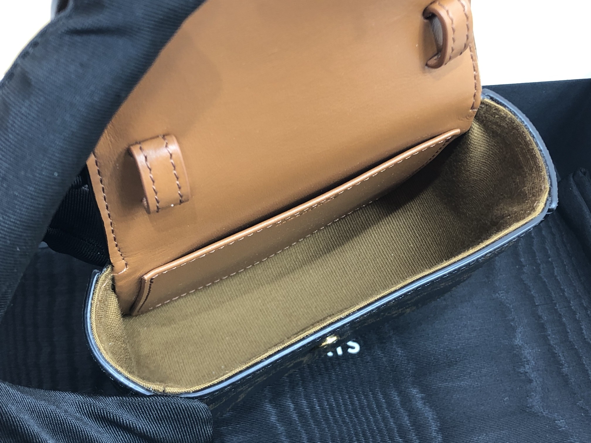 Ce**e triomphe shoulder bag-11*8*4cm