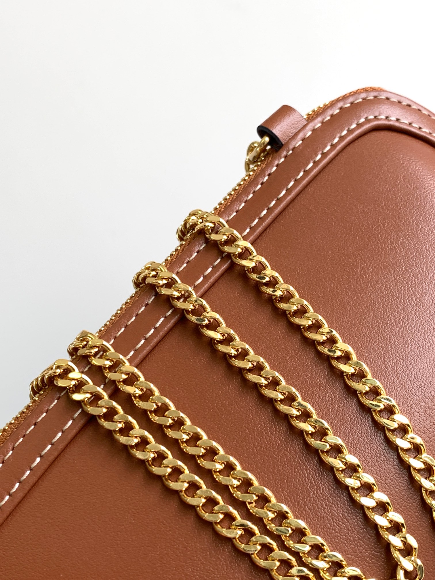 Celin Triomphe Shell Bag-16 X 11X 8CM