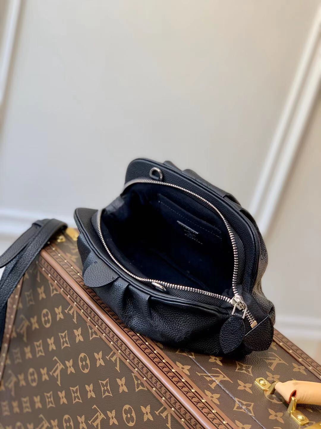 l0*is V*t0n scala handbags-23*12.5*5cm