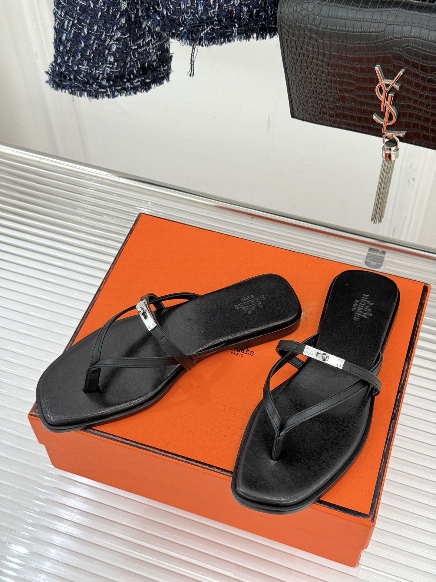 H**me5 Slides