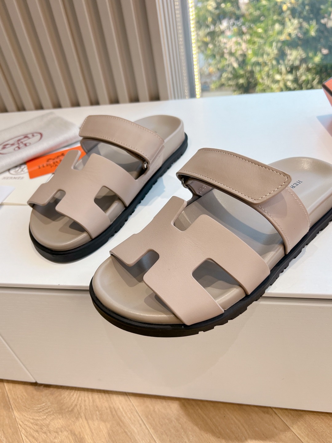 H**me5 Slides