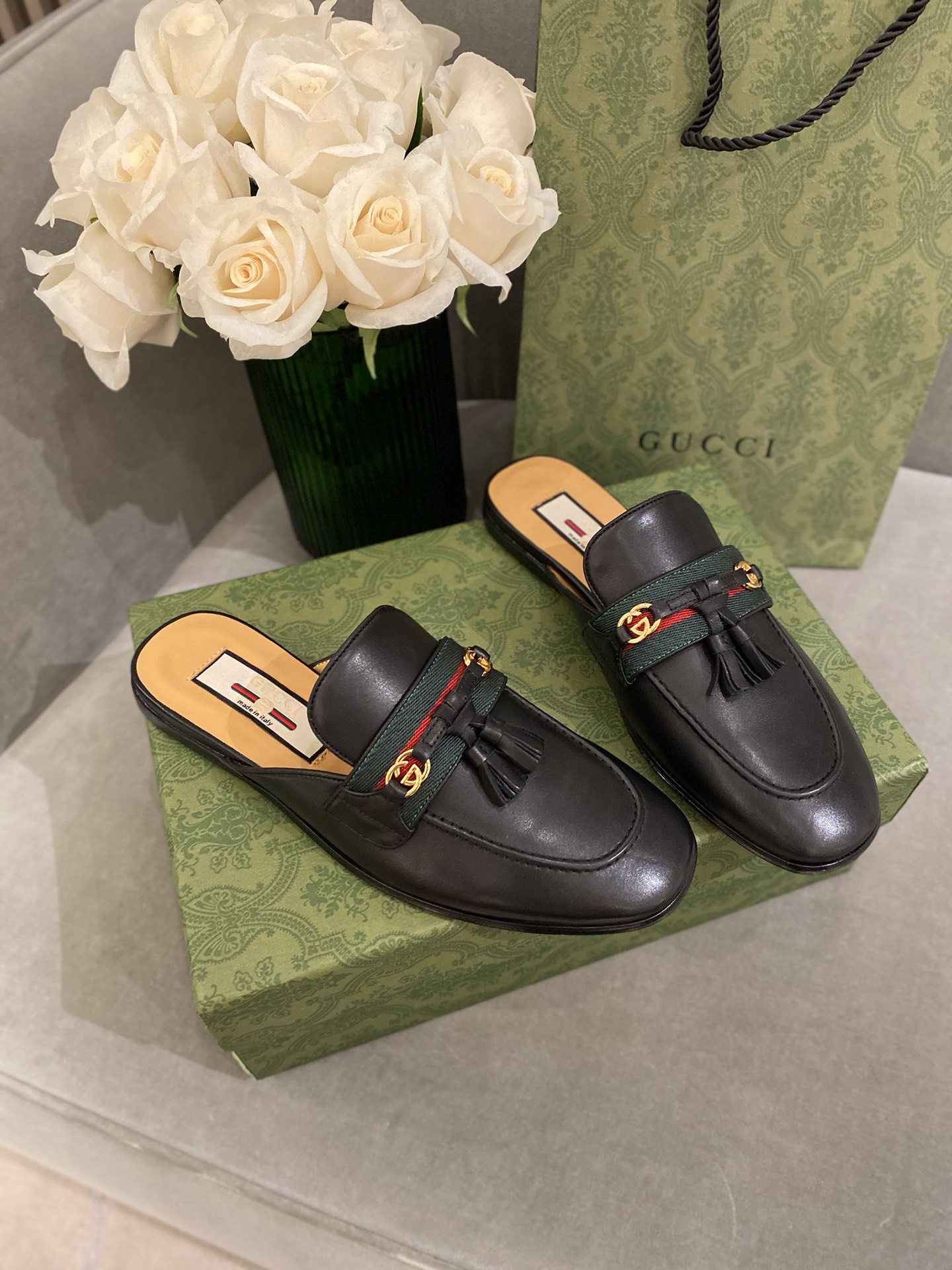 G*u*i loafers
