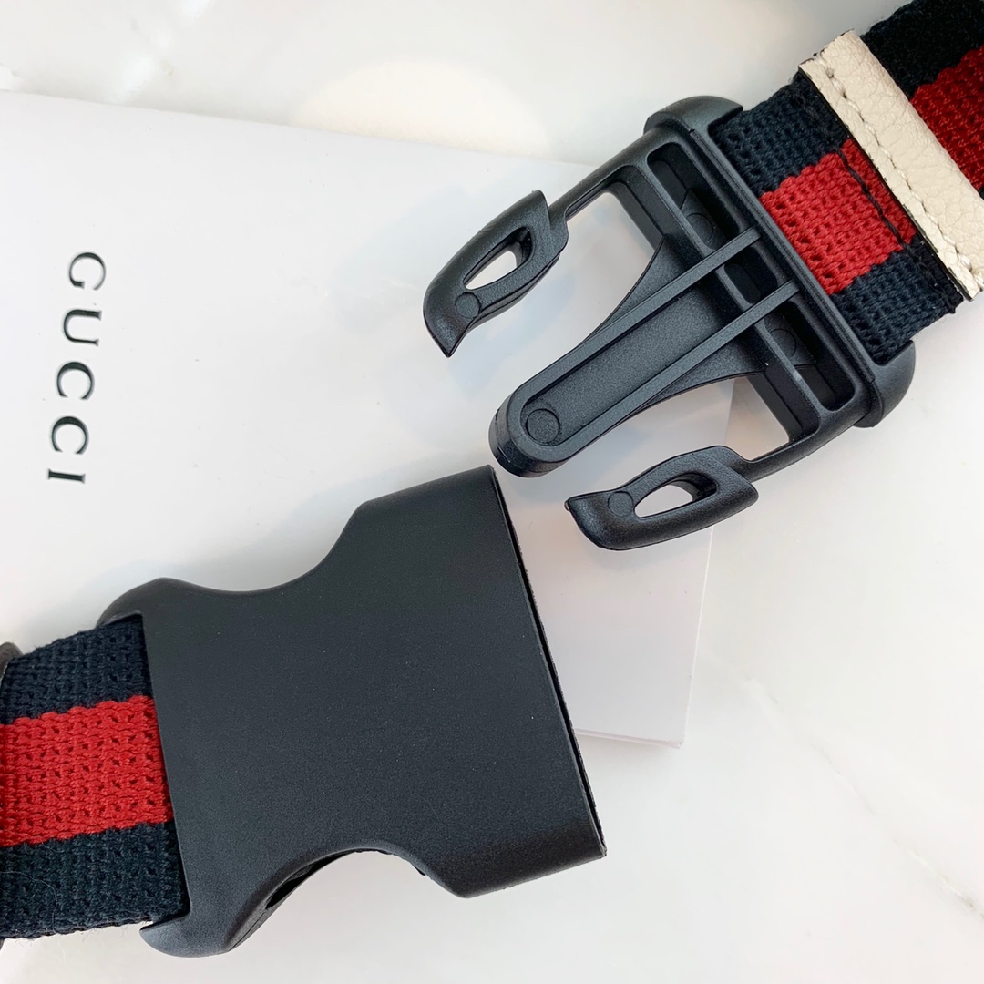 G*u*i waist bag-28×18×8cm